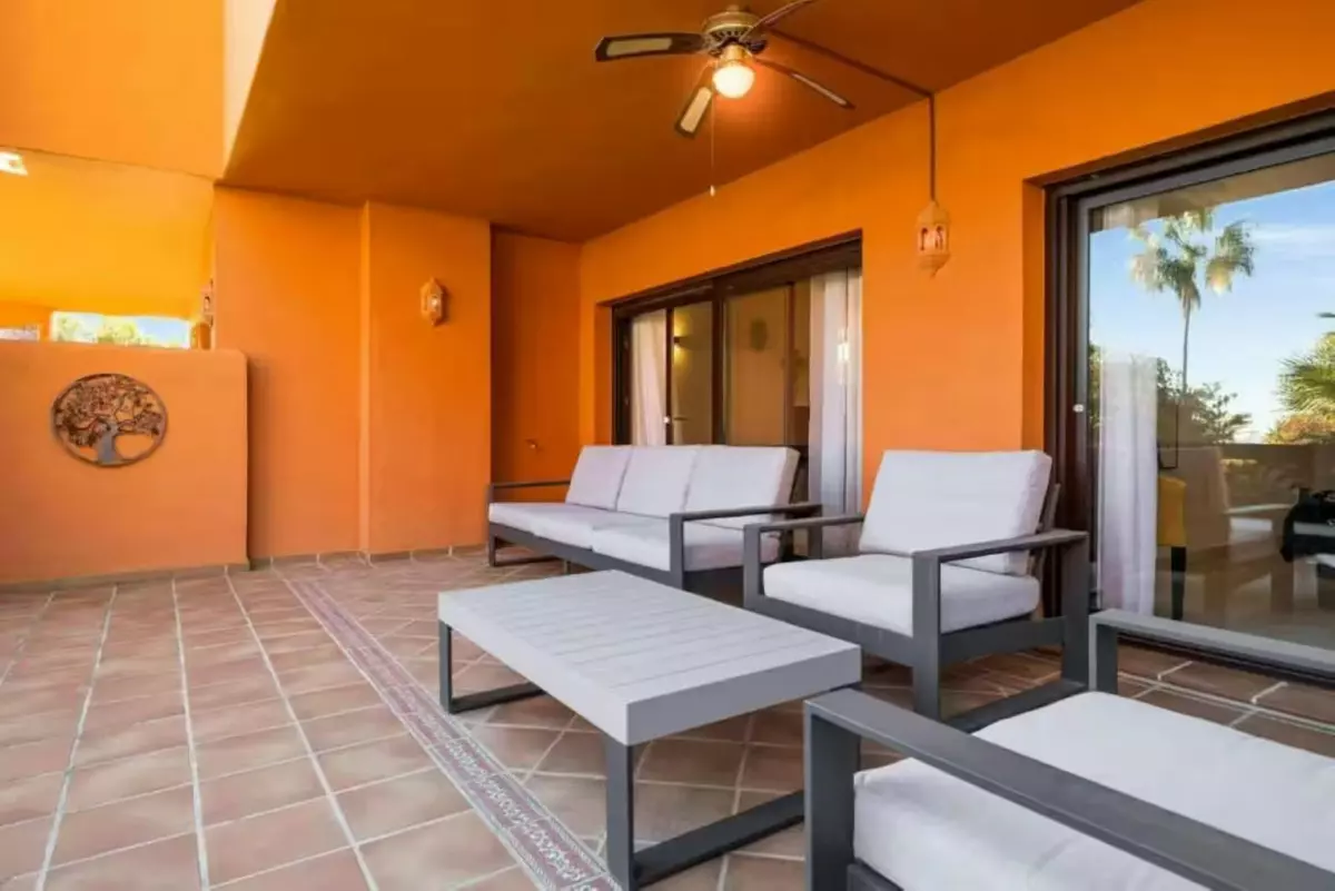 2-bedroom Apartment In Estepona, Spain (90 M²)