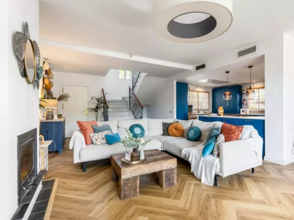 4-bedroom Villa In Alhaurín El Grande, Spain (318 M²)