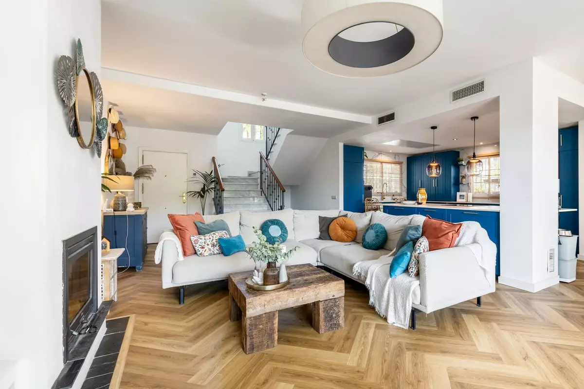 4-bedroom Villa In Alhaurín El Grande, Spain (318 M²)