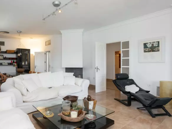 4-bedroom Villa In Torrevieja, Spain (420 M²)