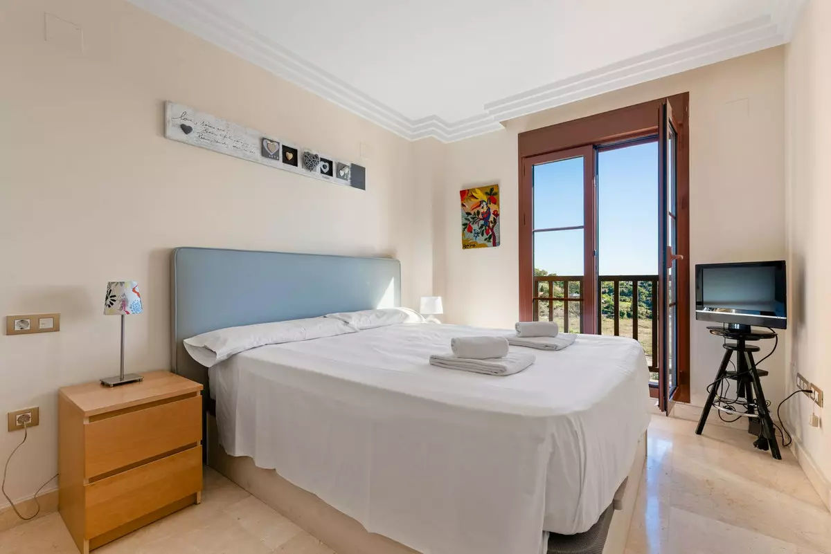 2-bedroom Apartment In Estepona, Spain (158 M²)