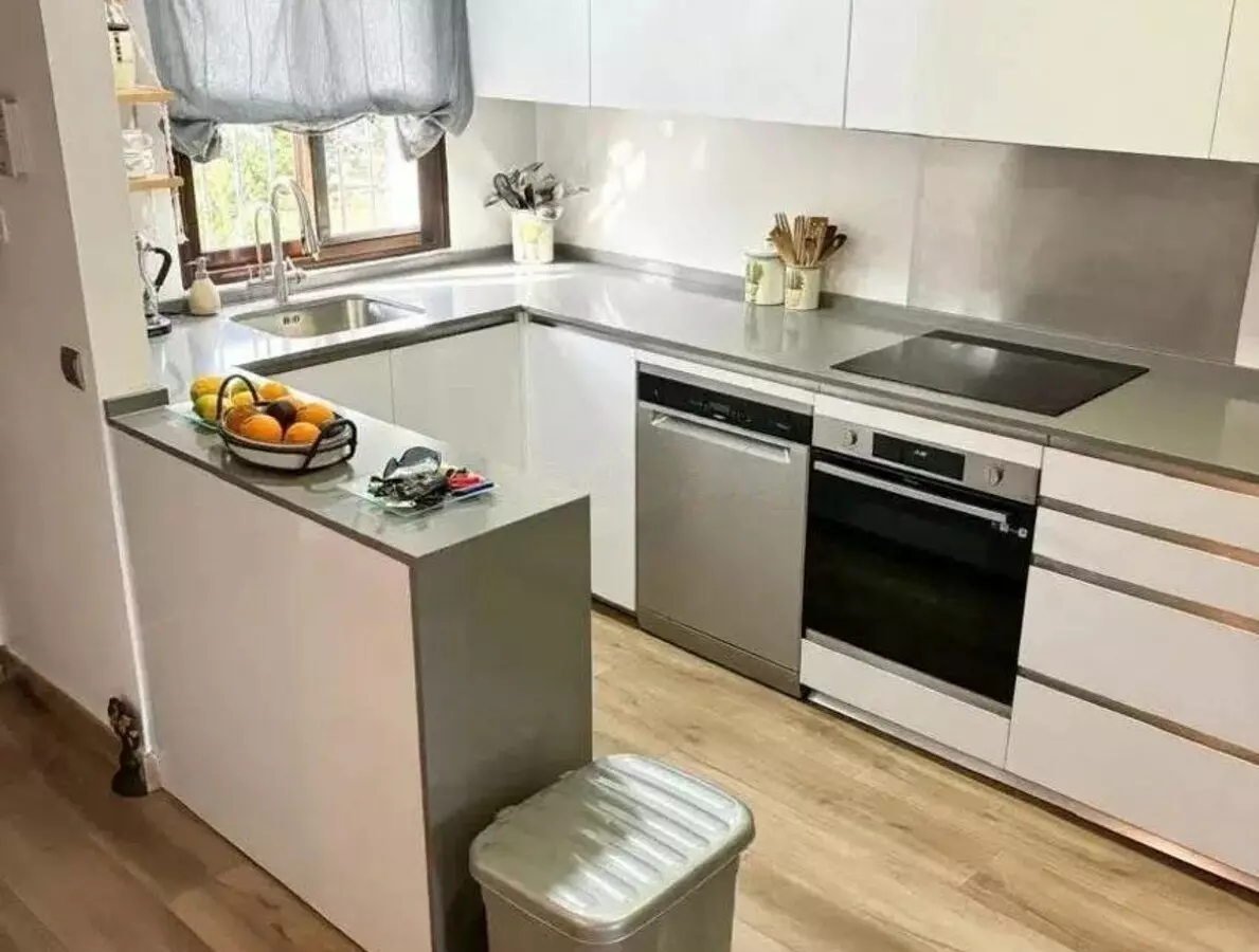 3-bedroom Town House In Marbella, Spain (119 M²)