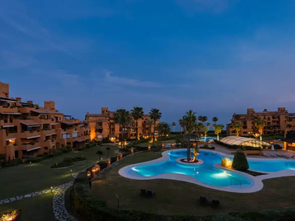 3-bedroom Apartment In Estepona, Spain (163 M²)