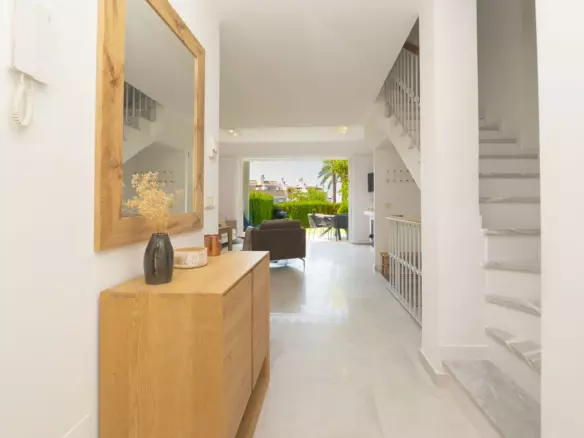 3-bedroom Villa In Marbella, Spain (174 M²)