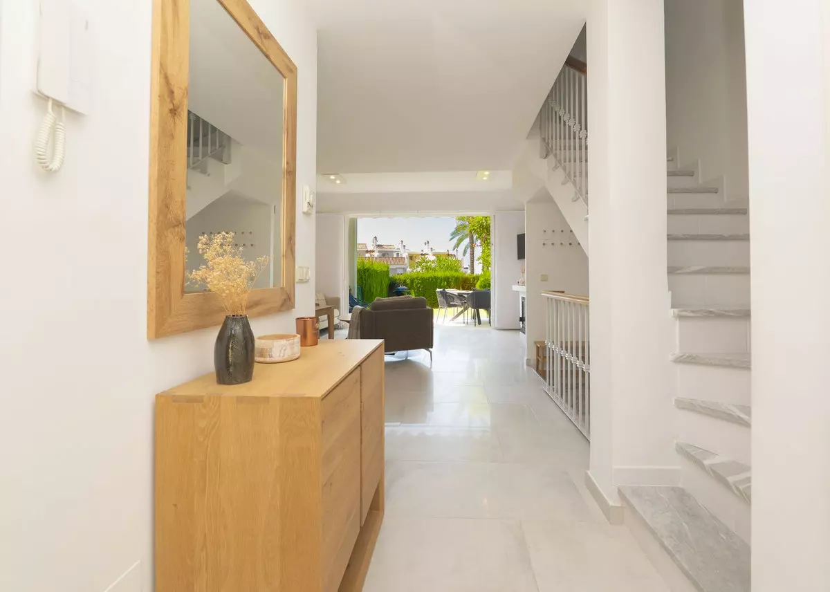 3-bedroom Villa In Marbella, Spain (174 M²)