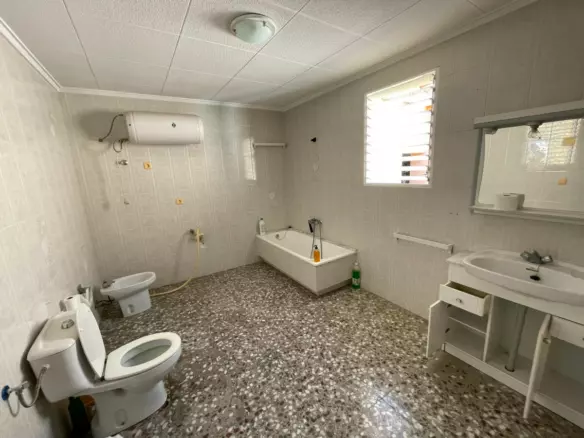 2-bedroom Villa In Redovan, Spain (319 M²)