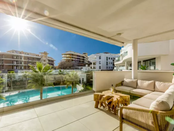 3-bedroom Apartment In Fuengirola, Spain (145 M²)