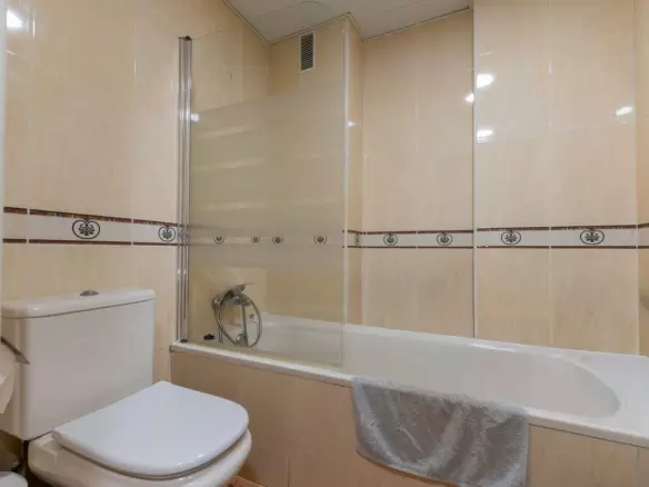1-bedroom Apartment In Torremolinos, Spain (61 M²)