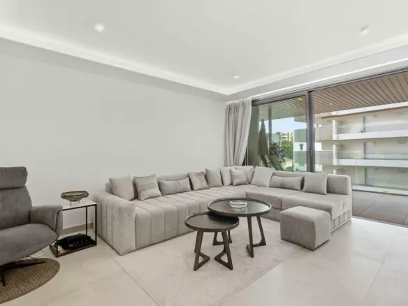 2-bedroom Apartment In Fuengirola, Spain (124 M²)