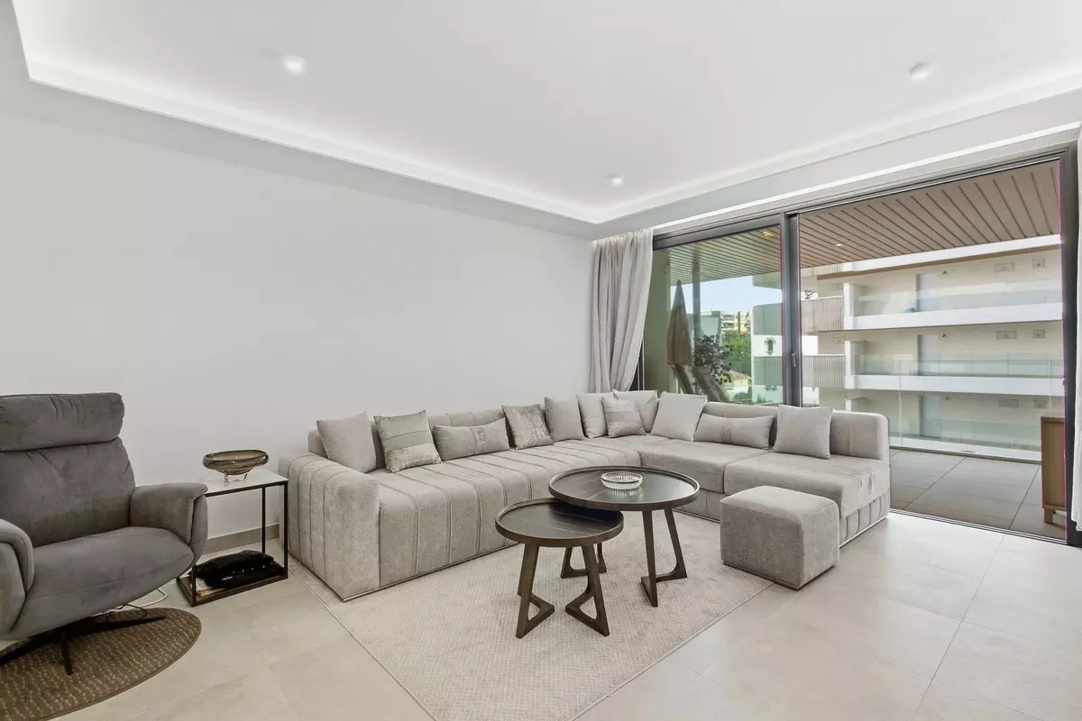 2-bedroom Apartment In Fuengirola, Spain (124 M²)