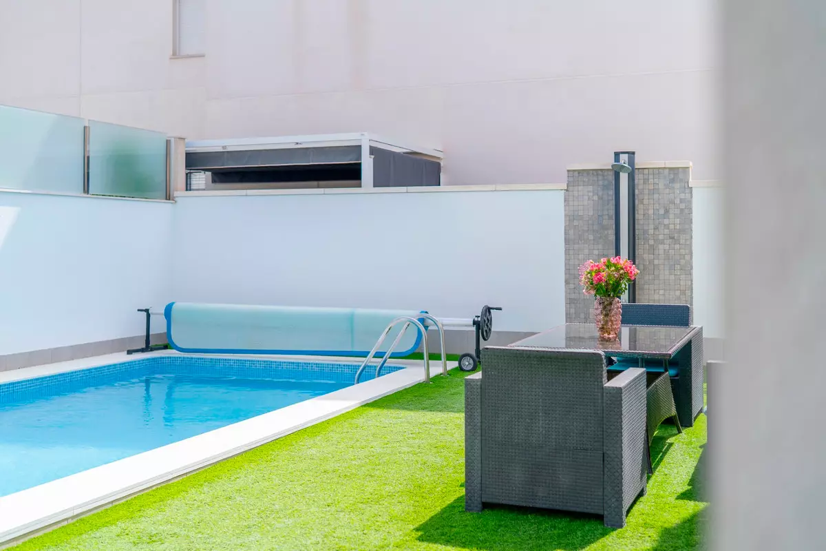 5-bedroom Villa In Torrevieja, Spain (194 M²)