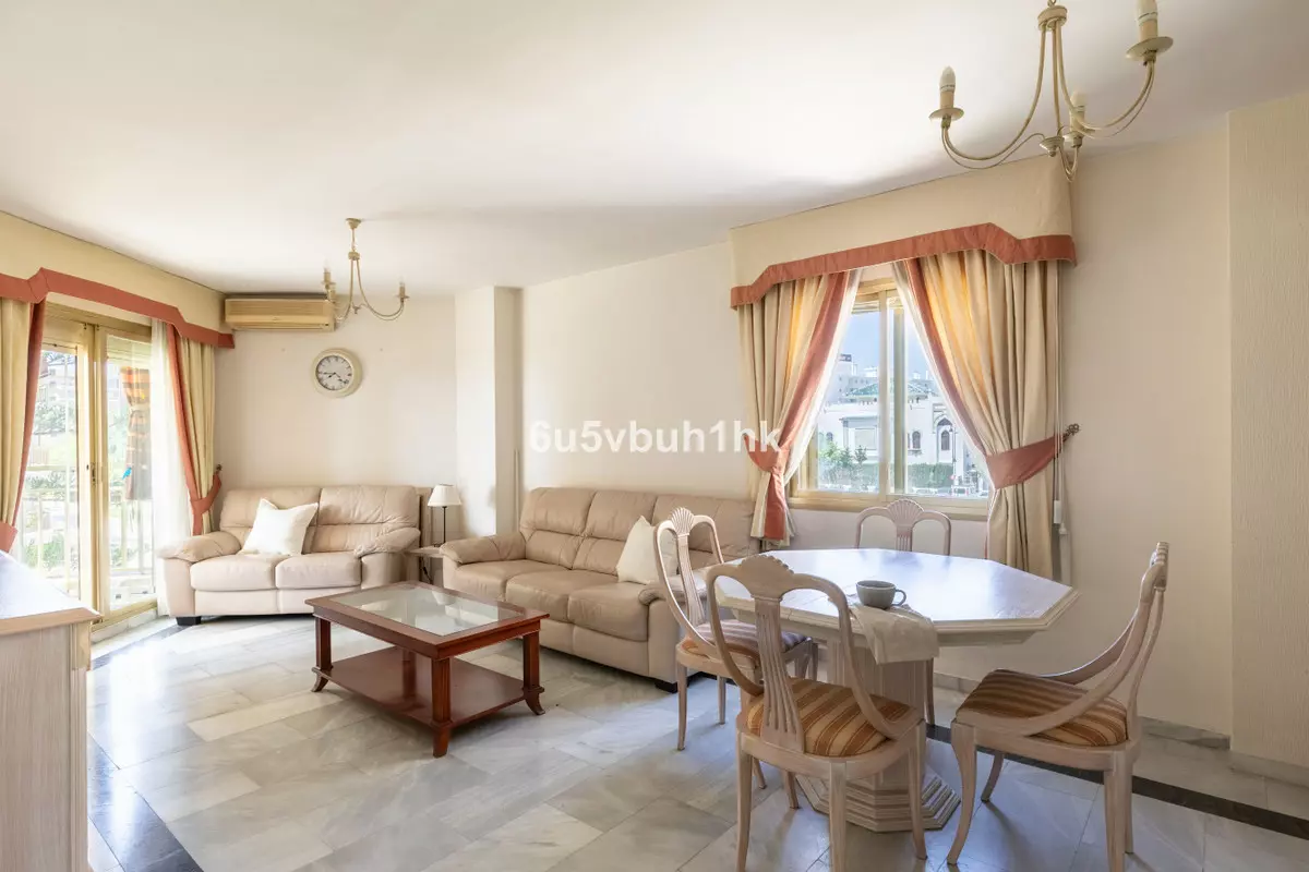 2-bedroom Apartment In Fuengirola, Spain (119 M²)