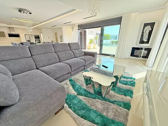 5-bedroom Villa In San Miguel De Salinas, Spain (316 M²)