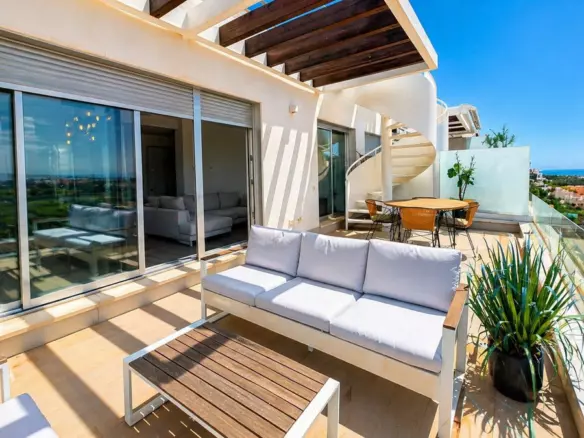 2-bedroom Apartment In Estepona, Spain (75 M²)