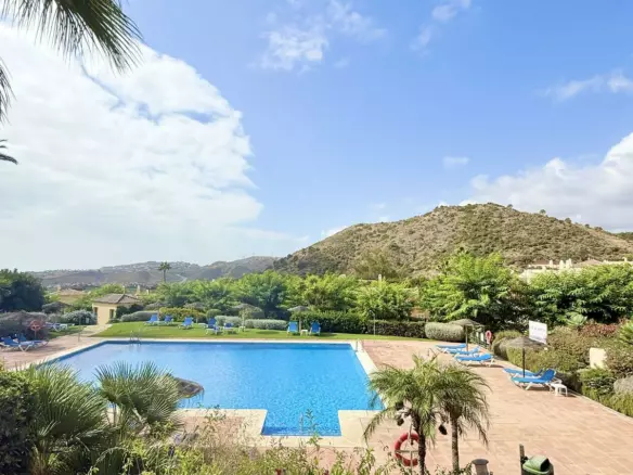 2-bedroom Apartment In Benahavis, Spain (100 M²)