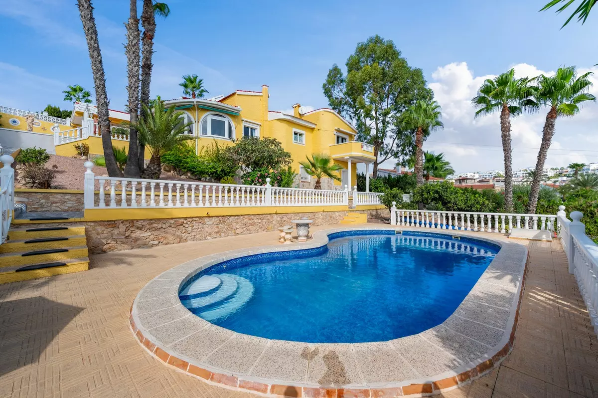2-bedroom Villa In Rojales, Spain (132 M²)
