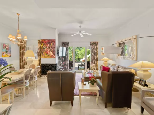 3-bedroom Town House In Marbella, Spain (252 M²)