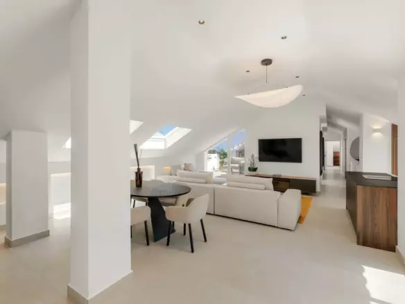 3-bedroom Apartment In Marbella, Spain (166 M²)