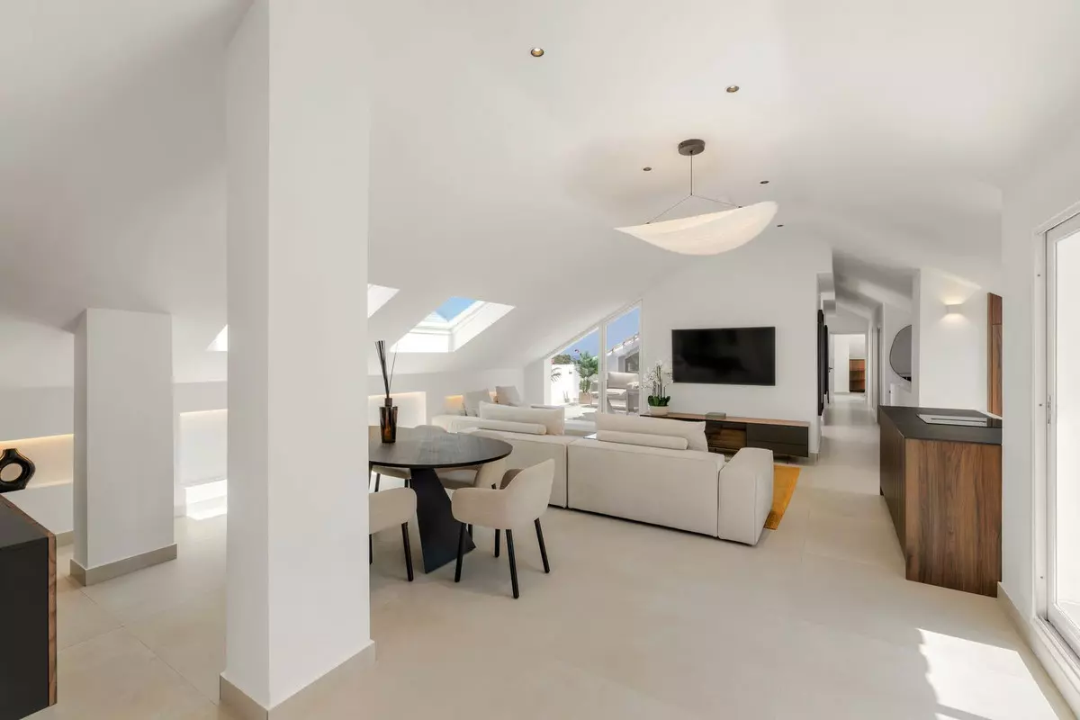 3-bedroom Apartment In Marbella, Spain (166 M²)