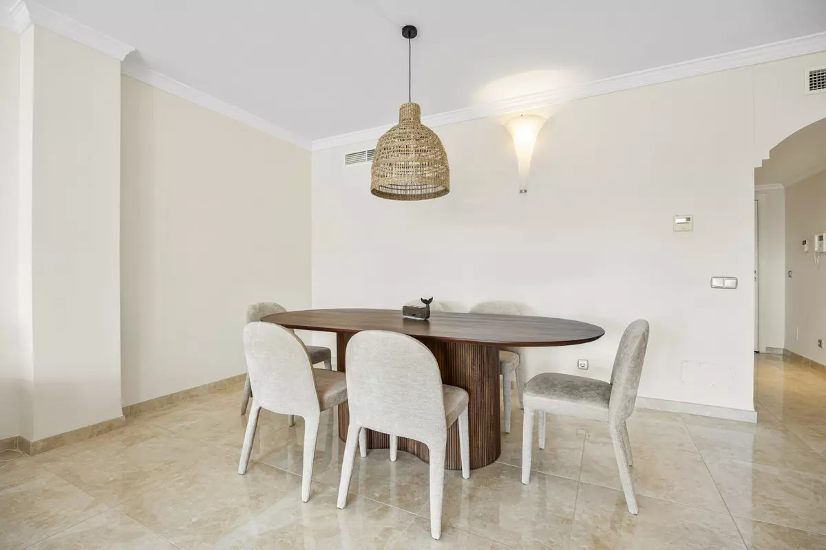 2-bedroom Apartment In Estepona, Spain (155 M²)