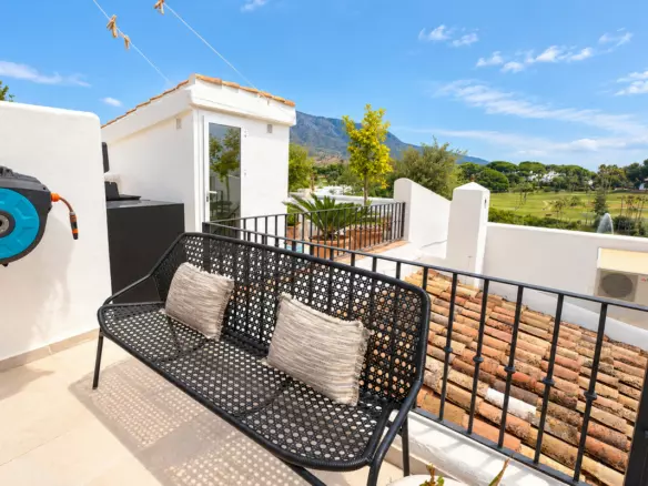 2-bedroom Apartment In Marbella, Spain (73 M²)