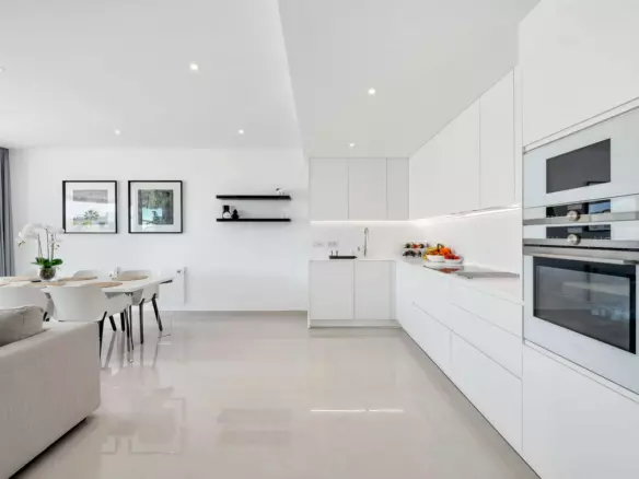 2-bedroom Apartment In Estepona, Spain (91 M²)