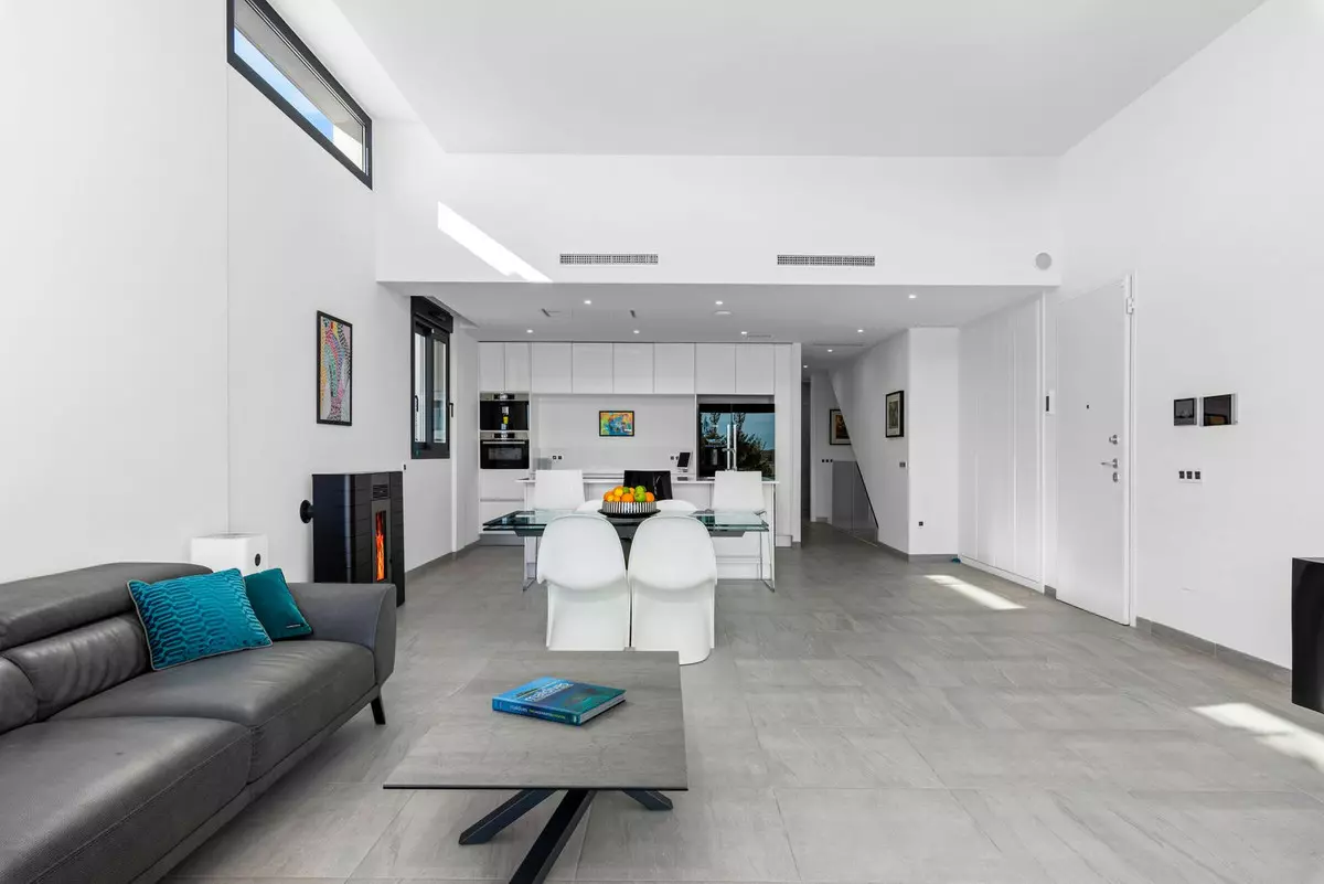 4-bedroom Villa In San Miguel De Salinas, Spain (272 M²)