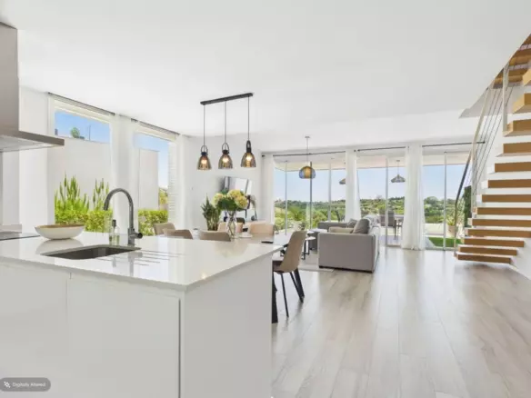 3-bedroom Villa In Estepona, Spain (117 M²)