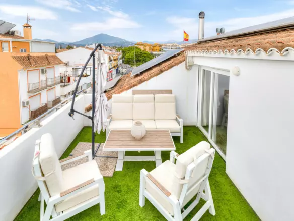 4-bedroom Apartment In Marbella, Spain (198 M²)