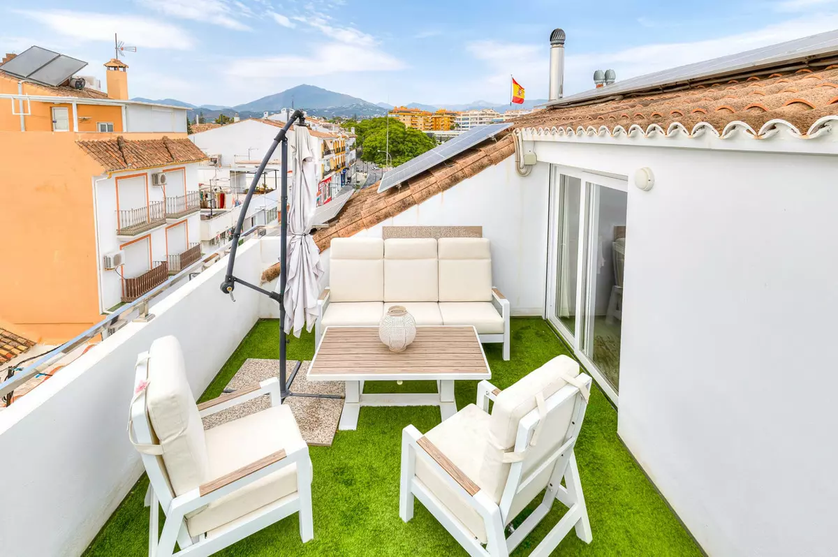 4-bedroom Apartment In Marbella, Spain (198 M²)