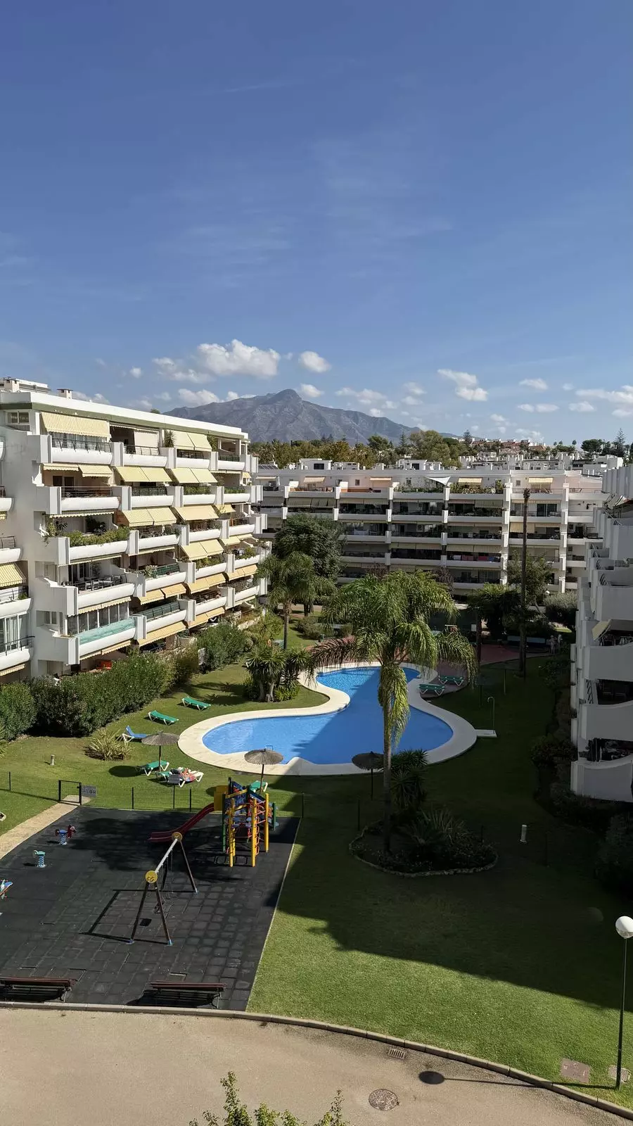 ShowFeedImage-cdd804 3-bedroom Apartment In Marbella, Spain (130 M²)