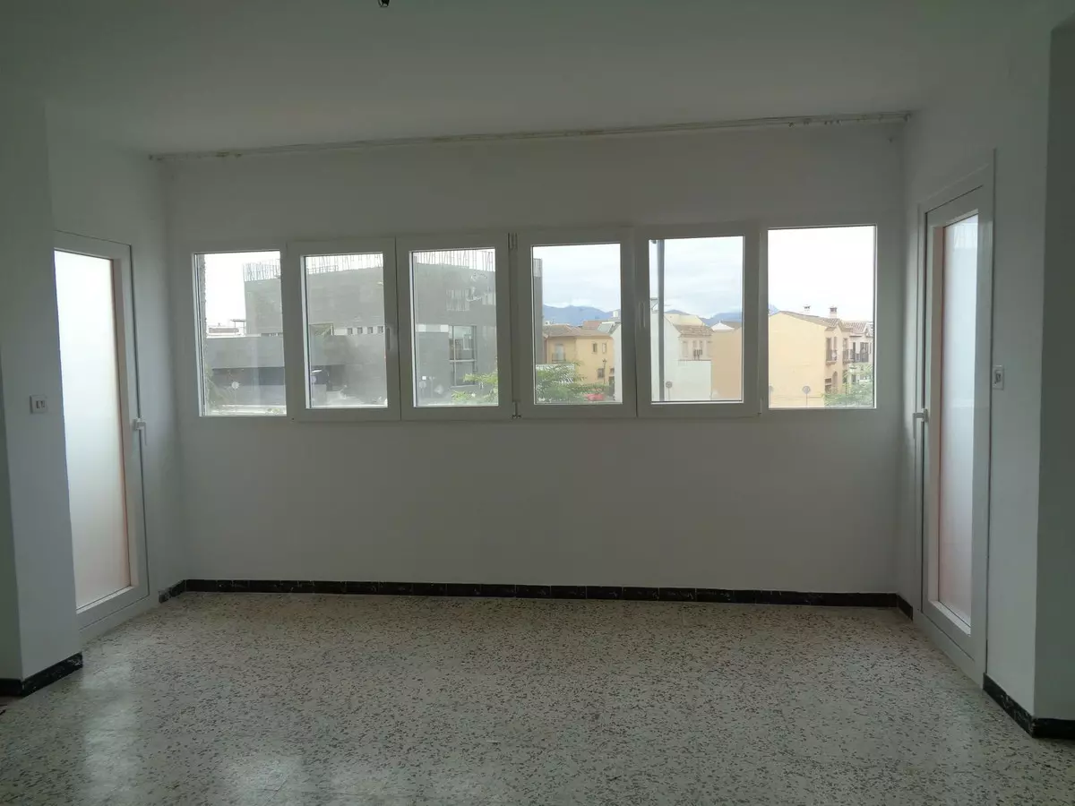 3-bedroom Villa In Coín, Spain (250 M²)
