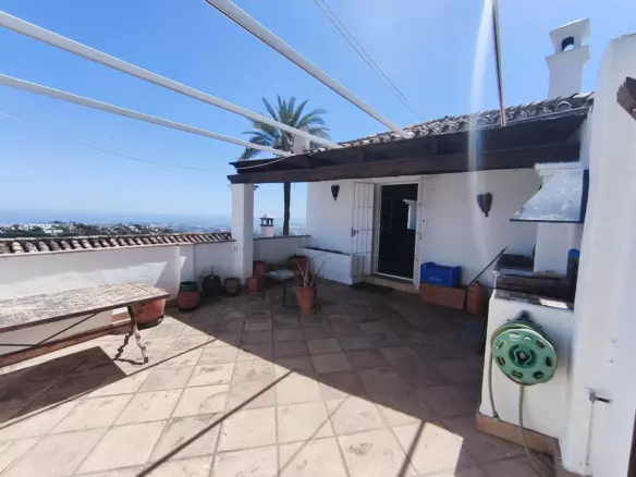 3-bedroom Villa In Benahavis, Spain (212 M²)