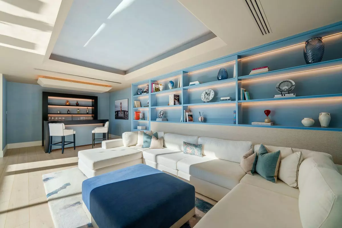 5-bedroom Villa In Benahavis, Spain (715 M²)