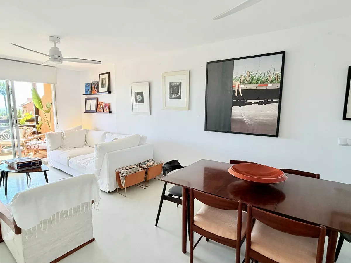 3-bedroom Apartment In Casares, Spain (140 M²)