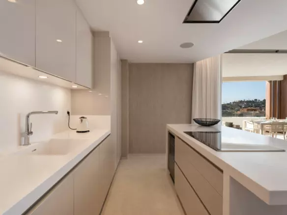 3-bedroom Apartment In Benahavis, Spain (158 M²)