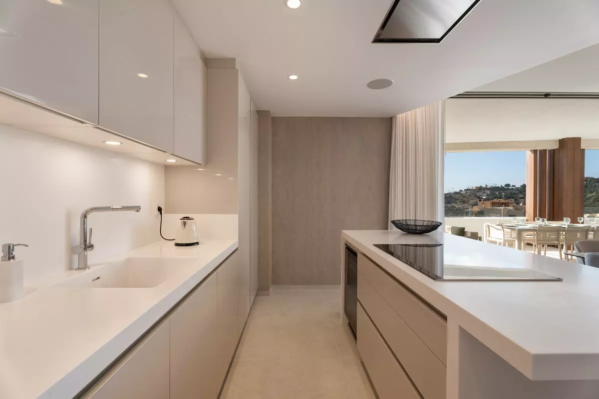 3-bedroom Apartment In Benahavis, Spain (158 M²)