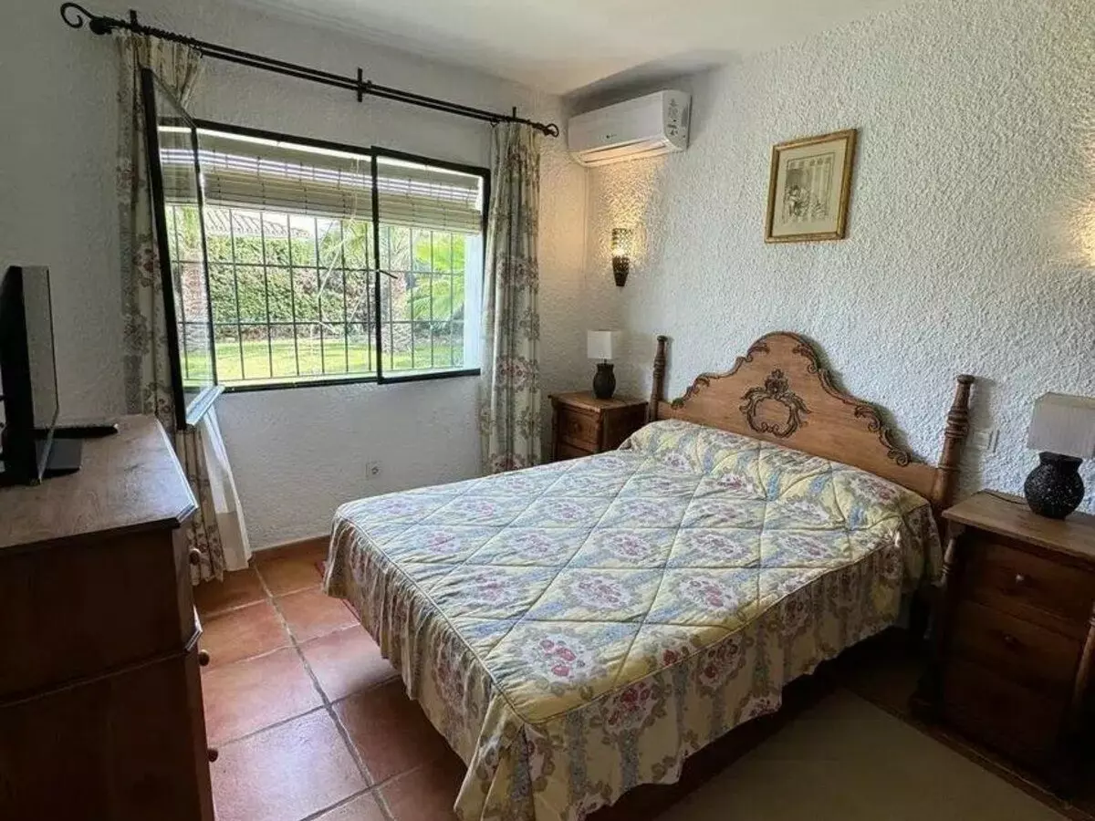 3-bedroom Villa In Estepona, Spain (100 M²)