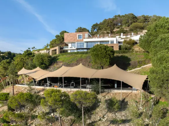 5-bedroom Villa In Benahavis, Spain (715 M²)