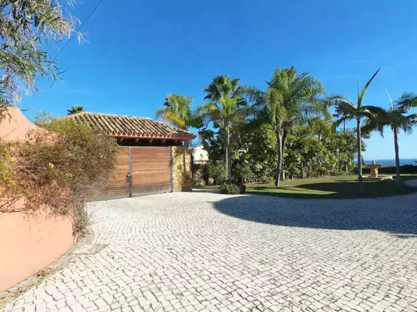 8-bedroom Villa In Estepona, Spain (1.265 M²)