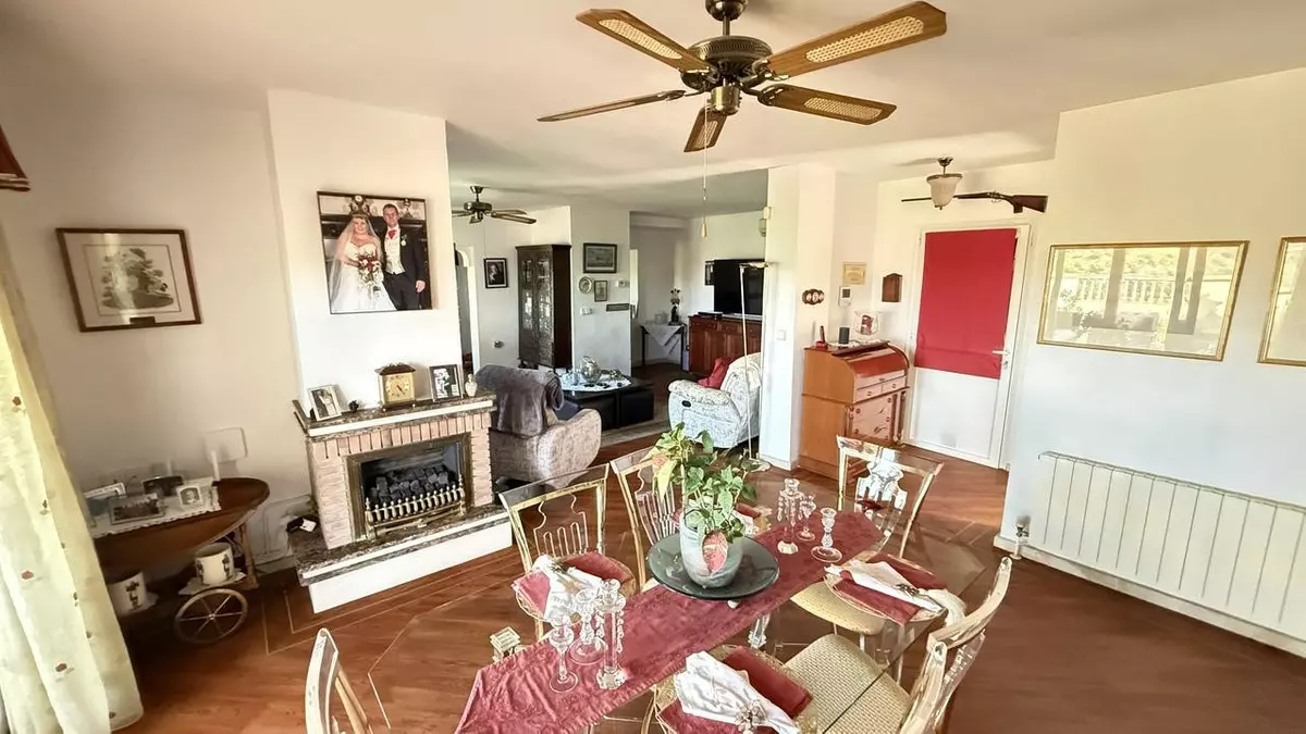 5-bedroom Villa In Orihuela, Spain (220 M²)