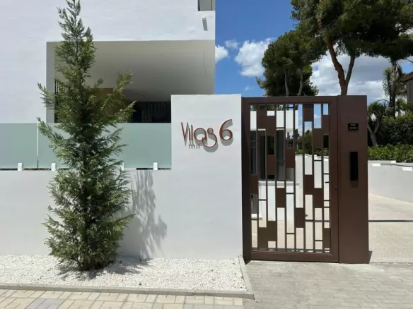 4-bedroom Villa In Marbella, Spain (445 M²)