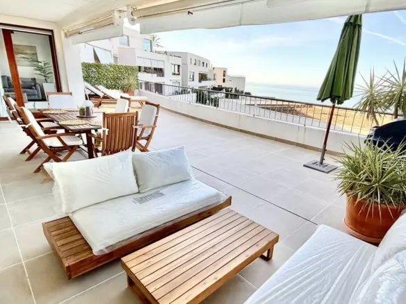 3-bedroom Apartment In Marbella, Spain (145 M²)
