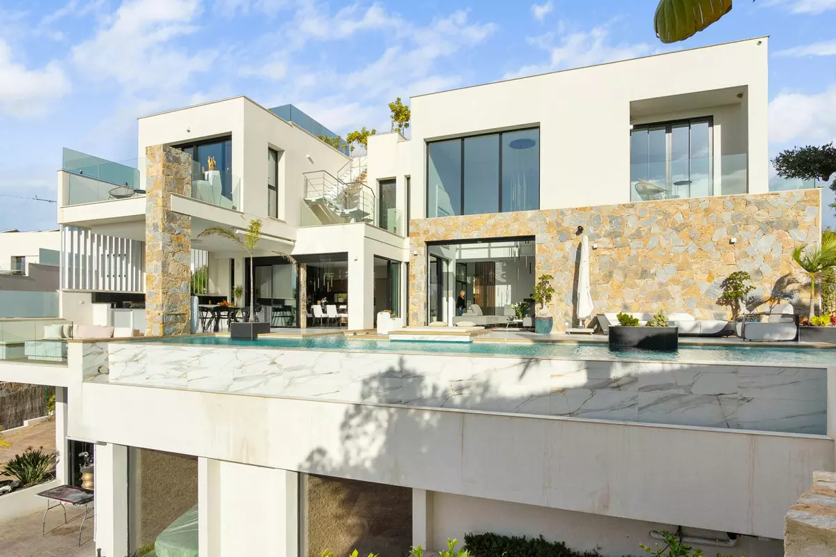 4-bedroom Villa In Orihuela, Spain (550 M²)