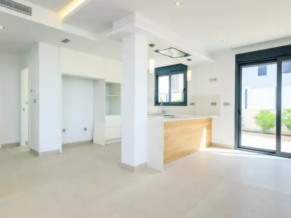 3-bedroom Town House In Orihuela, Spain (190 M²)