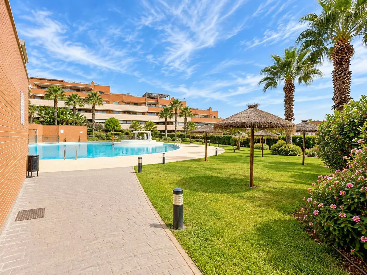 3-bedroom Apartment In Torremolinos, Spain (136 M²)