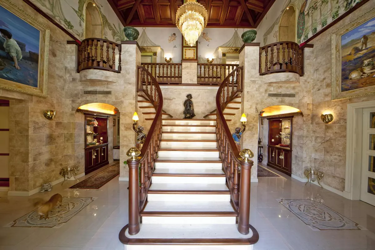 6-bedroom Villa In Marbella, Spain (1.440 M²)