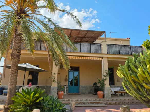 6-bedroom Country House In Elche, Spain (738 M²)