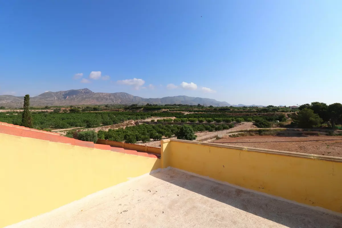 3-bedroom Villa In Albatera, Spain (164 M²)