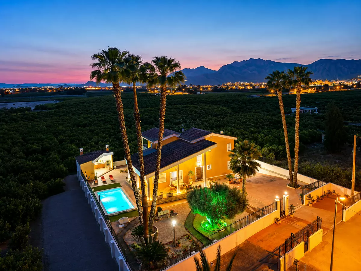 5-bedroom Town House In Orihuela, Spain (500 M²)